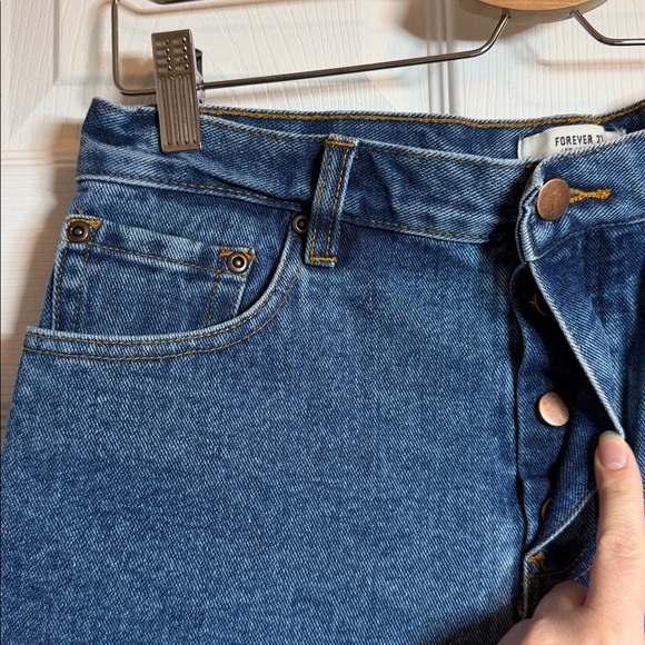 Forever 21 Classic Blue Jean Shorts - Picture 2 of 4